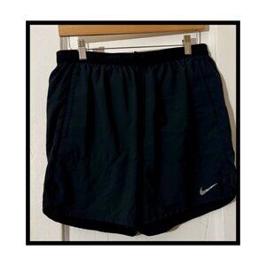 NIKE Black Dry Fit Men Running Shorts in Size L